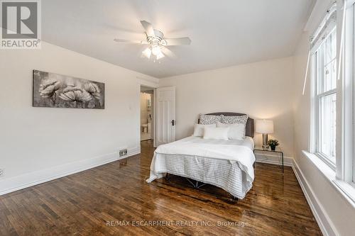 4625 Fifth Ave, Niagara Falls, ON - Indoor Photo Showing Bedroom