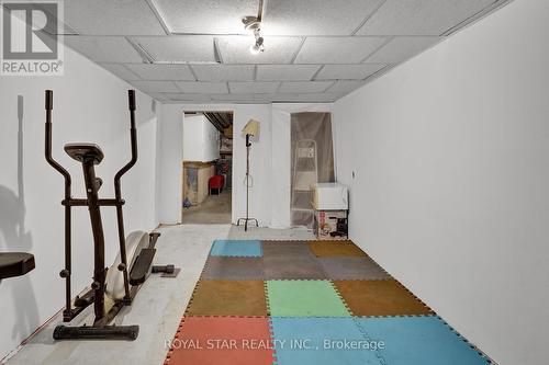19 Barnaby Dr, St. Catharines, ON - Indoor Photo Showing Other Room