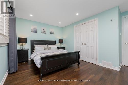 48 Regan Cres, Halton Hills, ON - Indoor Photo Showing Bedroom