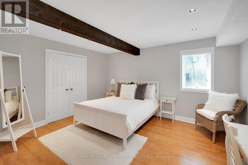 8 Coates Hill Court, Caledon, ON - Indoor Photo Showing Bedroom
