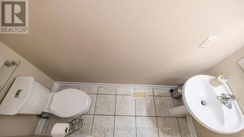 25 Oakmeadow Drive, Brampton, ON - Indoor Photo Showing Bathroom