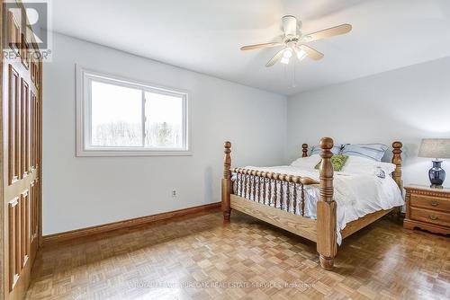 4366 Guelph Line, Burlington, ON - Indoor Photo Showing Bedroom