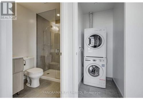 3209 - 36 Park Lawn Road, Toronto, ON - Indoor Photo Showing Laundry Room