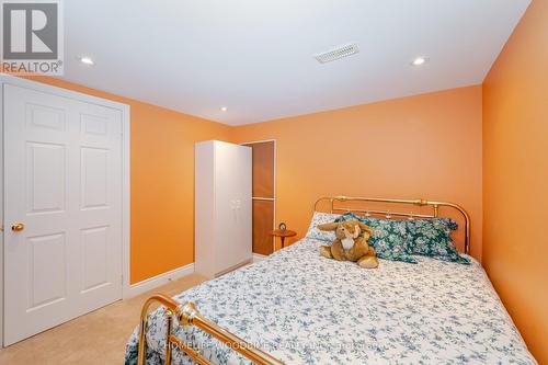 1342 Lewisham Dr, Mississauga, ON - Indoor Photo Showing Bedroom