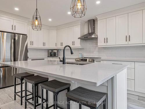 74 Kidd Cres, New Tecumseth, ON - Indoor Photo Showing Kitchen With Stainless Steel Kitchen With Upgraded Kitchen