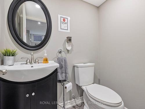 74 Kidd Cres, New Tecumseth, ON - Indoor Photo Showing Bathroom