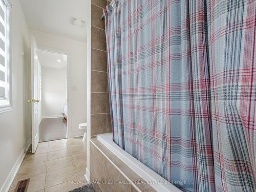 1 White Elm Way, Brampton, ON - Indoor Photo Showing Bathroom