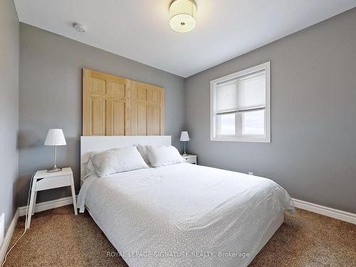 992 Irvine Rd, Niagara-On-The-Lake, ON - Indoor Photo Showing Bedroom