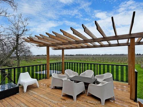 992 Irvine Rd, Niagara-On-The-Lake, ON - Outdoor With Deck Patio Veranda With View With Exterior