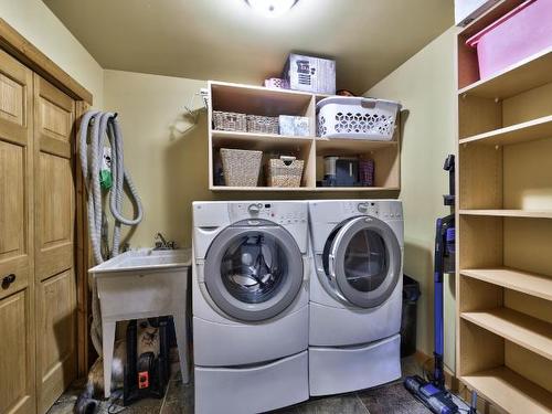 2431 Fairways Drive, Sun Peaks, BC - Indoor Photo Showing Laundry Room