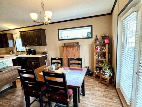 2581 Spring Bank Ave, Merritt, BC - Indoor Photo Showing Dining Room