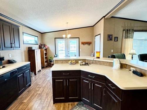2581 Spring Bank Ave, Merritt, BC - Indoor Photo Showing Kitchen