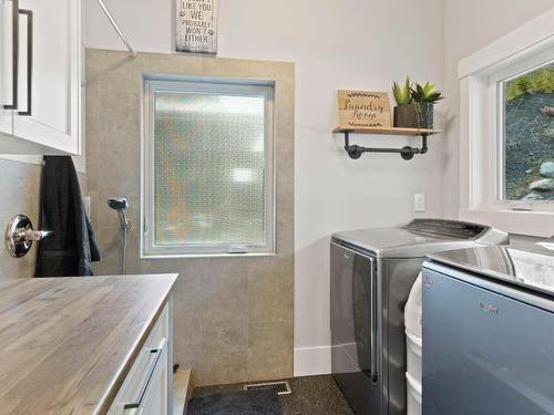 4157 Sundance Drive, Sun Peaks, BC - Indoor Photo Showing Laundry Room