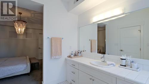 3880 Truswell Road Unit# 125, Kelowna, BC - Indoor Photo Showing Bathroom