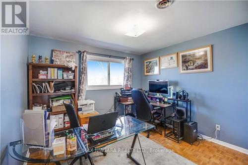 176 Loyalist Drive, Welland, ON - Indoor Photo Showing Office