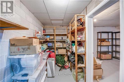 176 Loyalist Dr, Welland, ON - Indoor With Storage