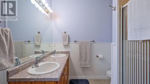 2188 Bennett Road, Kelowna, BC - Indoor Photo Showing Bathroom