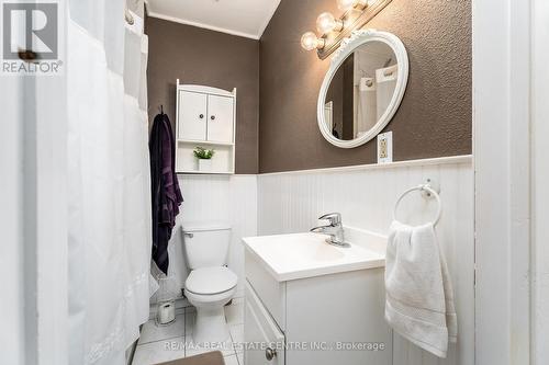 14 Noble Street, Halton Hills, ON - Indoor Photo Showing Bathroom