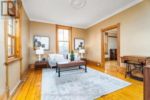 14 Noble Street, Halton Hills, ON - Indoor Photo Showing Living Room