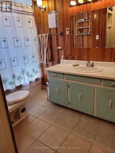 16 Fredrick Ave, Tiny, ON - Indoor Photo Showing Bathroom