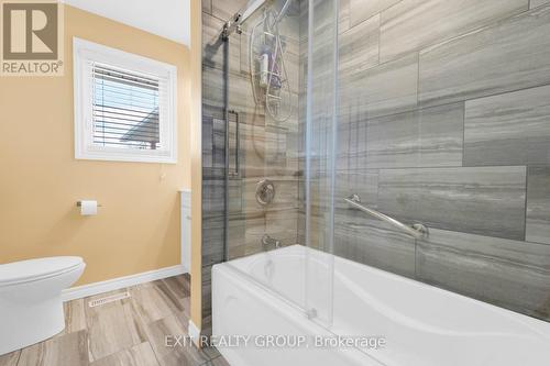 1690 Wallbridge Loyalist Road, Quinte West, ON - Indoor Photo Showing Bathroom