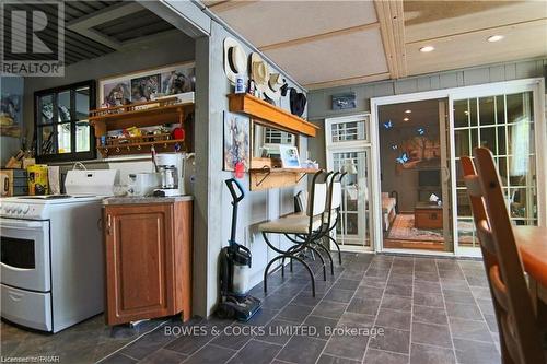 2548 Birds Hill Lane, Smith-Ennismore-Lakefield, ON - Indoor Photo Showing Laundry Room