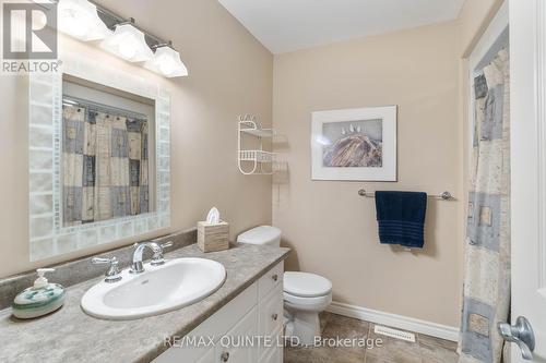 12 - 50 Gracefield Lane, Belleville, ON - Indoor Photo Showing Bathroom