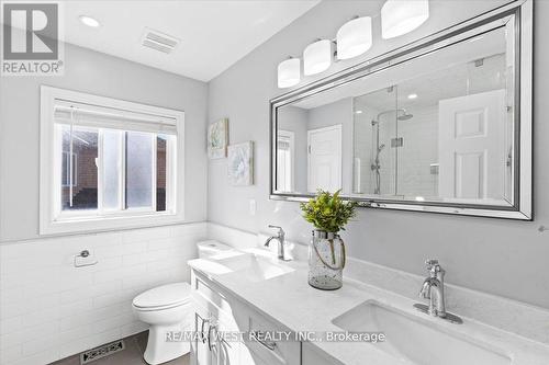22 Ash Crt, Brampton, ON - Indoor Photo Showing Bathroom