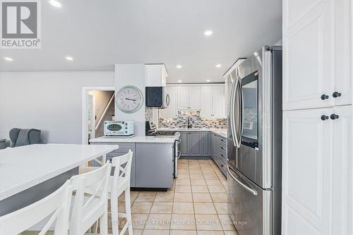 191 Mcdonald Blvd, Halton Hills, ON - Indoor Photo Showing Kitchen With Upgraded Kitchen