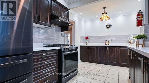 45 Saturn Dr W, Brampton, ON - Indoor Photo Showing Kitchen With Upgraded Kitchen
