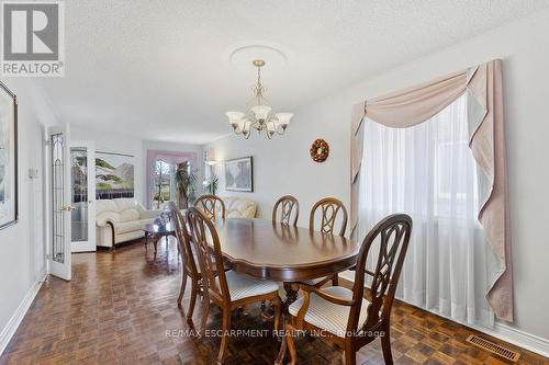5100 Fallingbrook Drive, Mississauga, ON - Indoor Photo Showing Dining Room