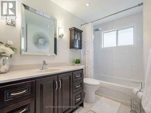 52A Cedar Brae Blvd, Toronto, ON - Indoor Photo Showing Bathroom