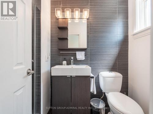 52A Cedar Brae Blvd, Toronto, ON - Indoor Photo Showing Bathroom