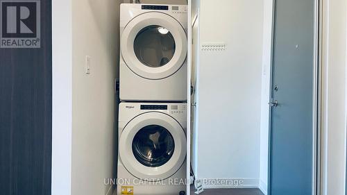 512 - 20 Orchid Place Drive, Toronto, ON - Indoor Photo Showing Laundry Room