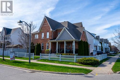 106 Montgomery Ave, Whitby, ON - Outdoor With Facade