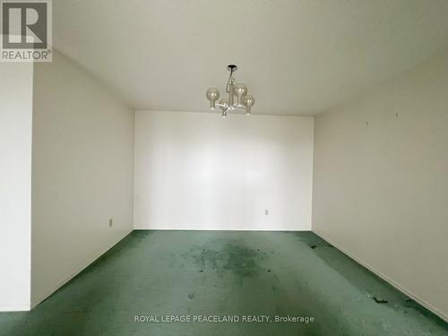 307 - 330 Alton Towers Circle, Toronto, ON - Indoor Photo Showing Other Room