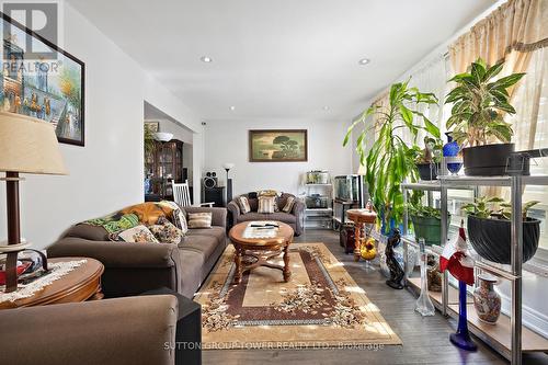 246 Epsom Downs Drive, Toronto, ON - Indoor Photo Showing Other Room