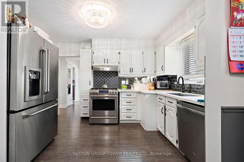 246 Epsom Downs Dr, Toronto, ON - Indoor Photo Showing Kitchen