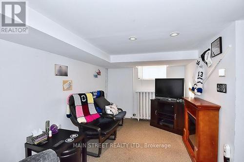 88 Spruce Street, Aurora, ON - Indoor Photo Showing Other Room