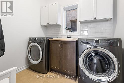 42 Hackett St, New Tecumseth, ON - Indoor Photo Showing Laundry Room