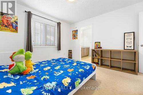 42 Hackett St, New Tecumseth, ON - Indoor Photo Showing Bedroom