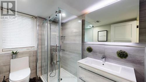 #Th 23 -100 Arbors Lane, Vaughan, ON - Indoor Photo Showing Bathroom
