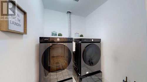 #Th 23 -100 Arbors Lane, Vaughan, ON - Indoor Photo Showing Laundry Room