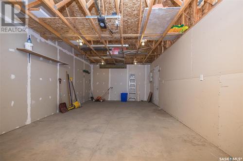 867 East Centre, Saskatoon, SK - Indoor Photo Showing Basement