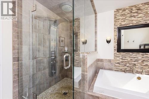 55 Chartwell Cres, Georgina, ON - Indoor Photo Showing Bathroom