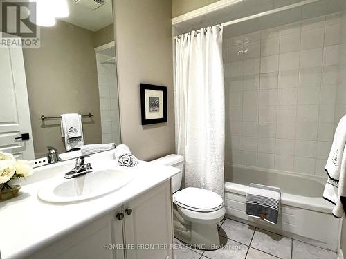 4 - 22 Balmoral Avenue, Toronto, ON - Indoor Photo Showing Bathroom