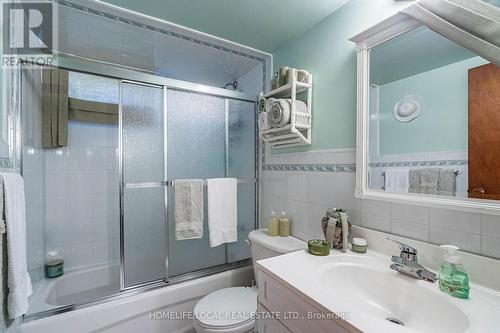 41 Rusholme Dr, Toronto, ON - Indoor Photo Showing Bathroom