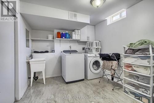 7 Delphinium Avenue, Richmond Hill, ON - Indoor Photo Showing Laundry Room