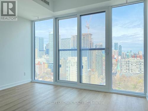 #2309 -319 Jarvis St, Toronto, ON - Indoor Photo Showing Other Room