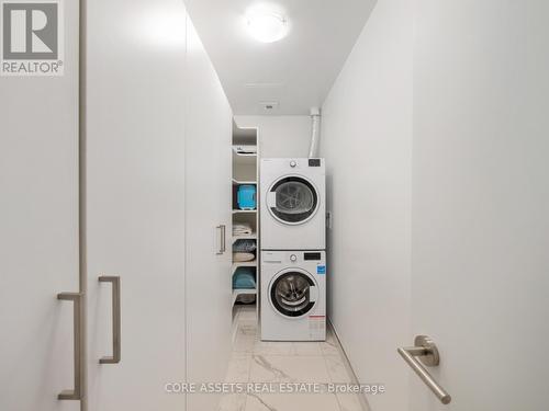 103 - 161 Roehampton Avenue, Toronto, ON - Indoor Photo Showing Laundry Room